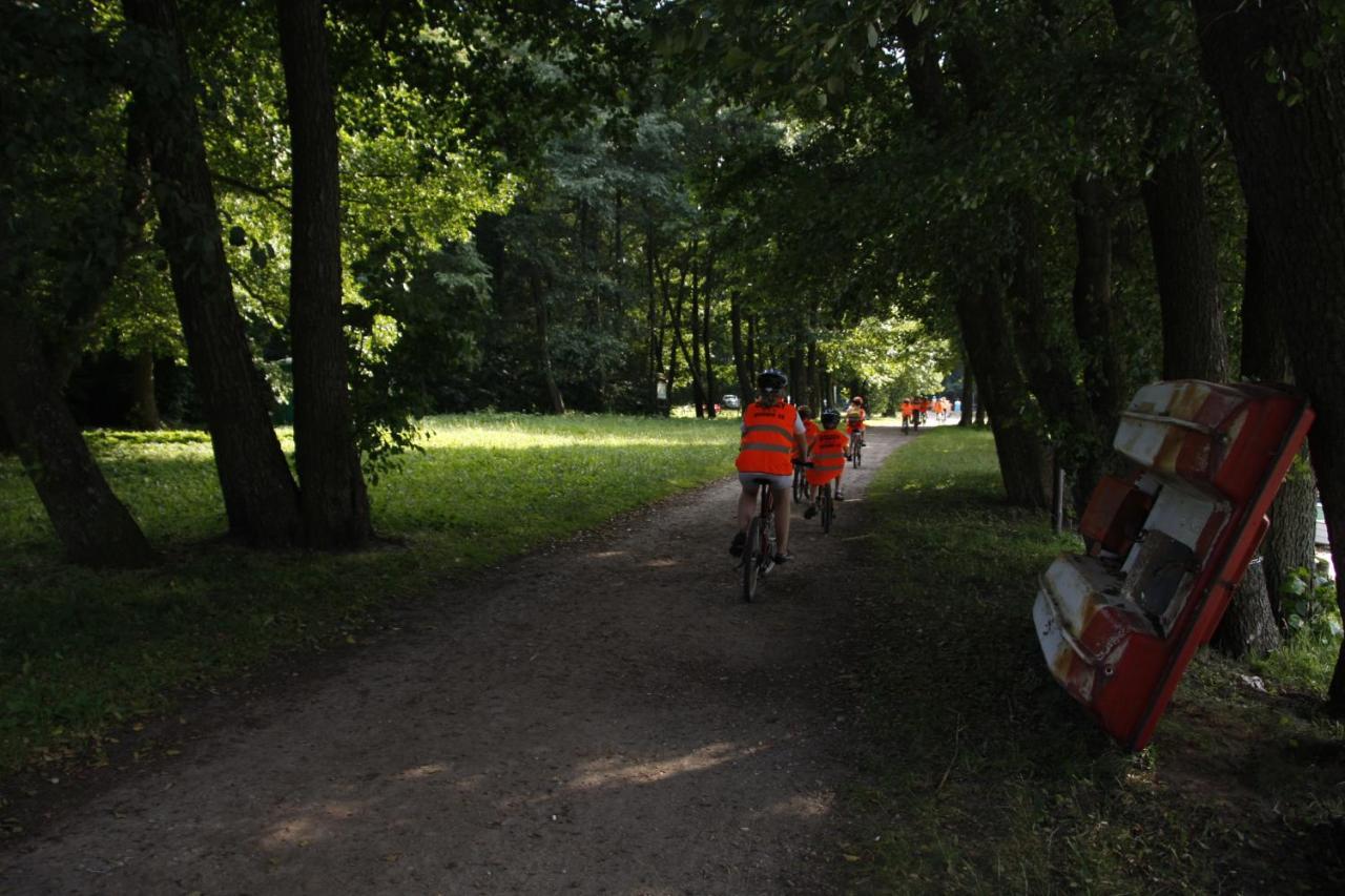 Gosciniec Borne Sulinowo - Byla Baza Wojskowa Exterior foto